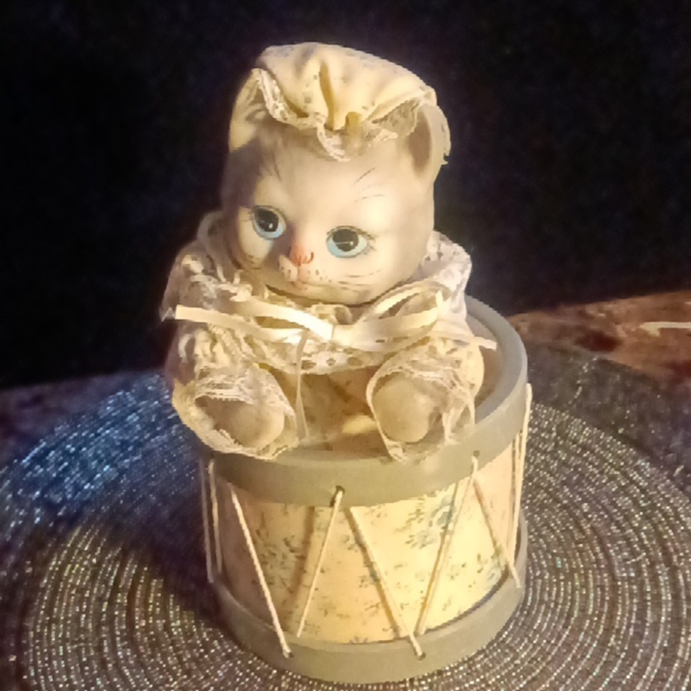 Vintage Porcelain Moving Cat Figurine in a Drum Music Box